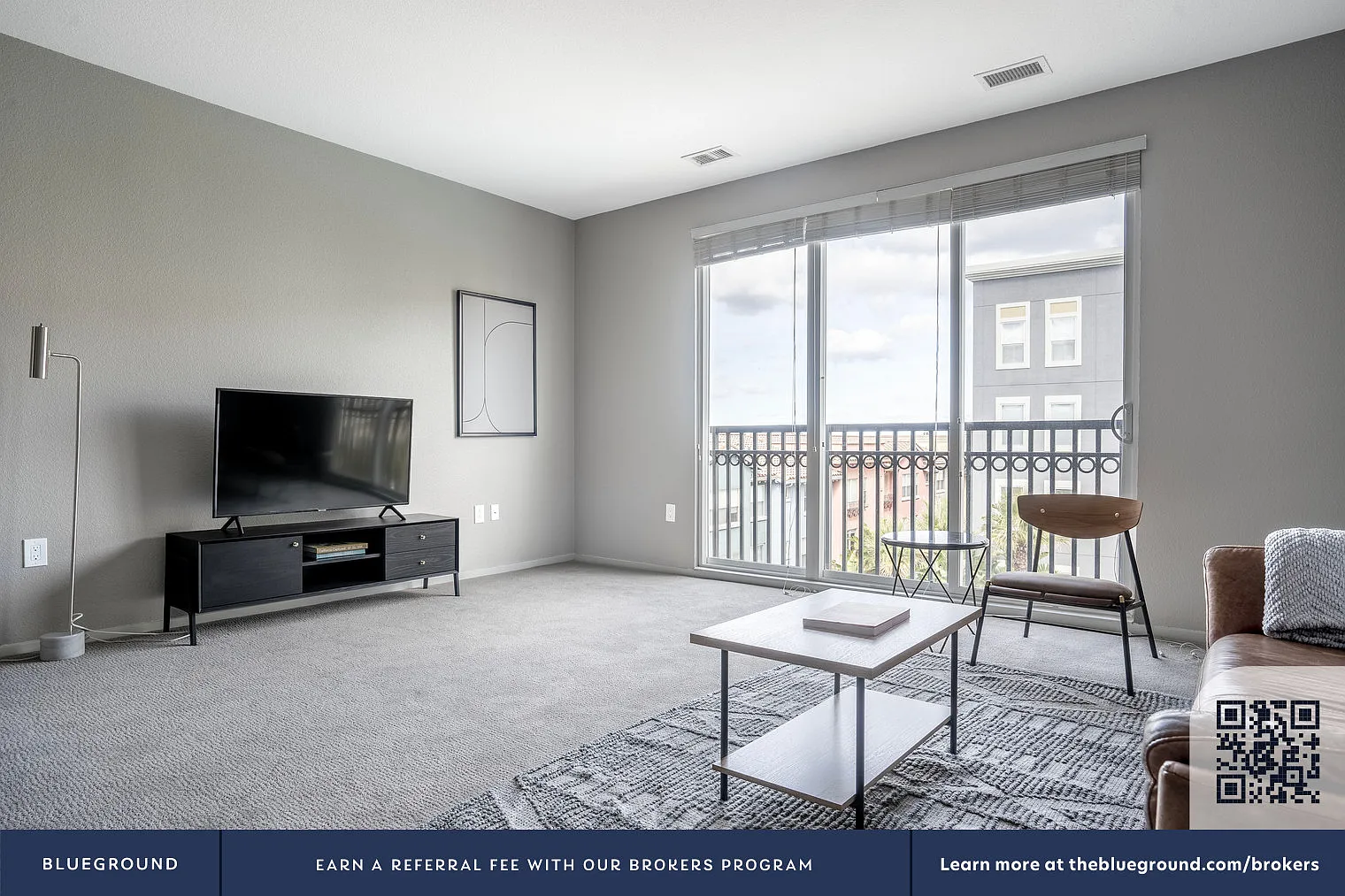 2 bed, 2.0 bath, 1274 sqft, $5,730 — Photo 3