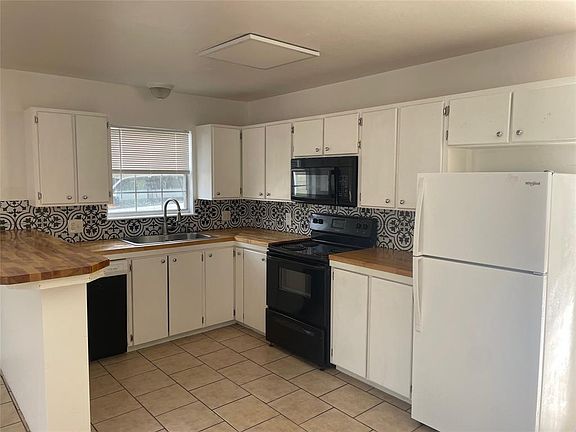 5th image of 430 Sparrow Ln