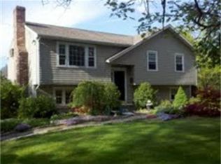 65 Myrtle St, Wrentham, MA 02093