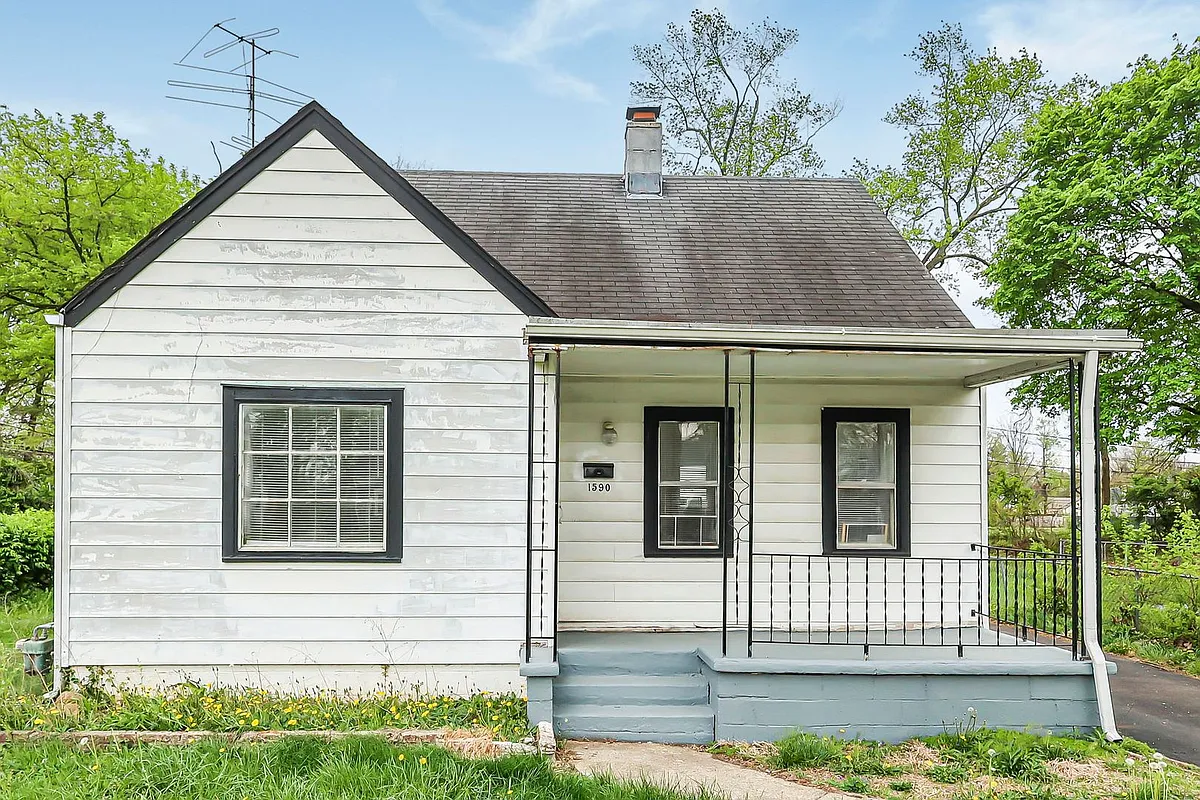 Building Photo - 1590 Vendome Dr S