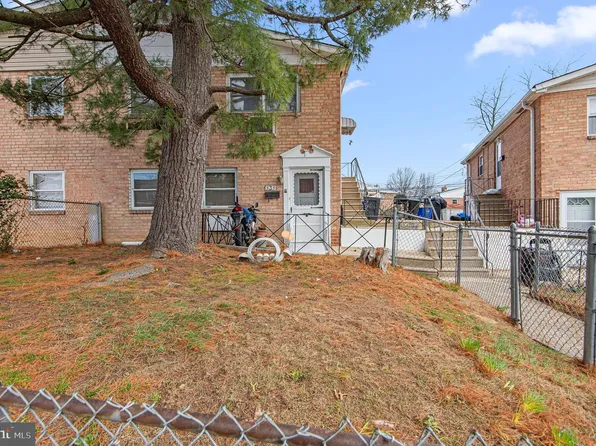 535 Avon St, Philadelphia, PA 19116