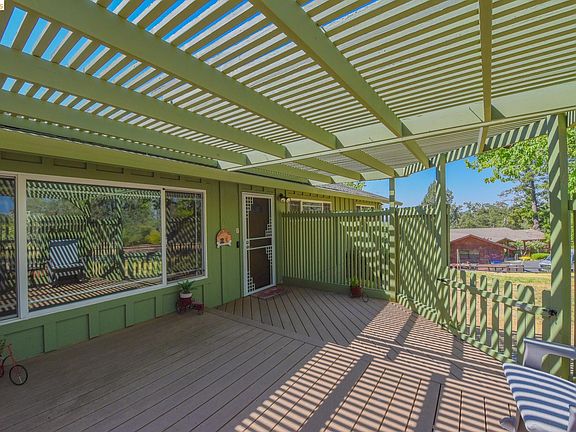 3rd image of 12933 Chaparral Rd