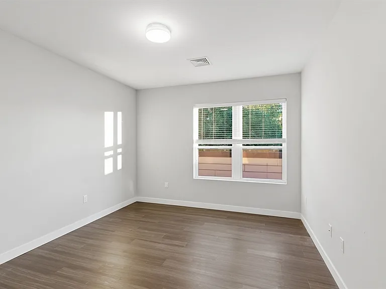 999 Hancock St #509 — Photo 11