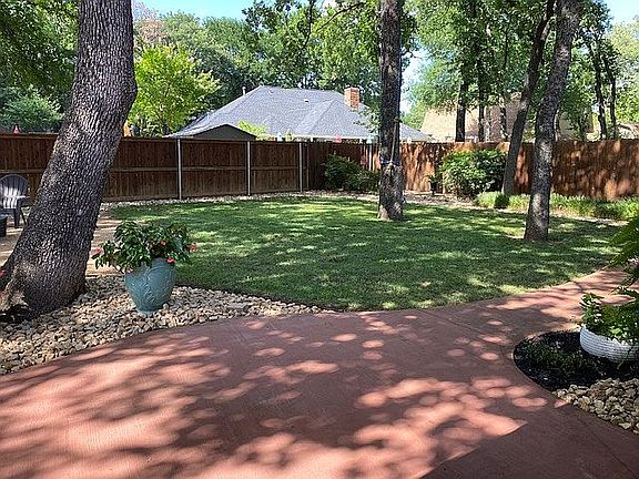 3rd image of 1519 Kingwood Dr