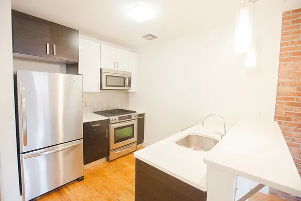 Rented by Hudson Real Estate International LLC | media 15