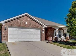 9017 Dry Creek Dr, Fort Worth, TX 76244