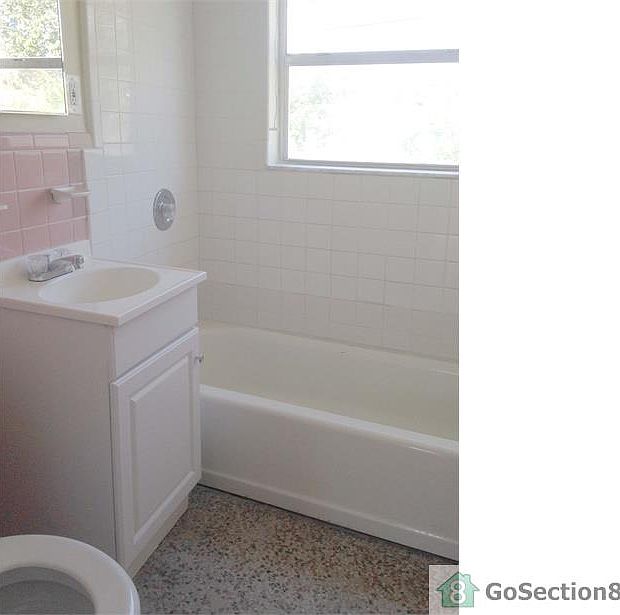 2nd image of 1132 W 26th Ct