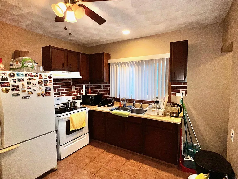 124 Willis Ave #1 — Photo 6
