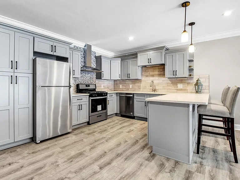 11290 Broadway St — Photo 10