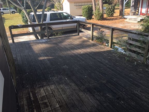 5th image of 319 Pine Grove Dr