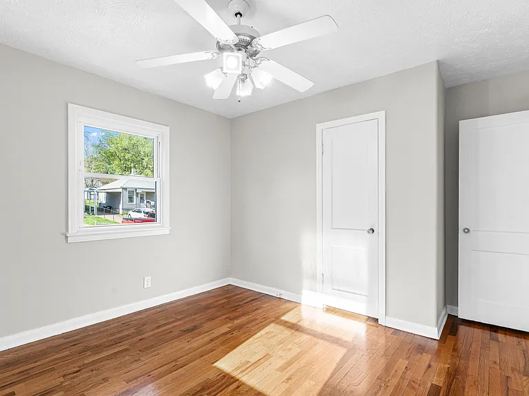 3927 Gold St — Photo 6
