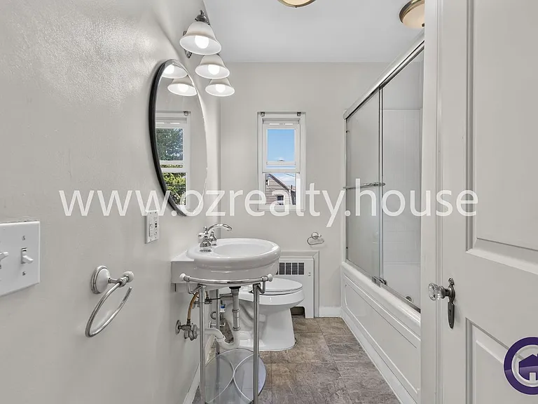 1734 Wellesley Dr #2 — Photo 3