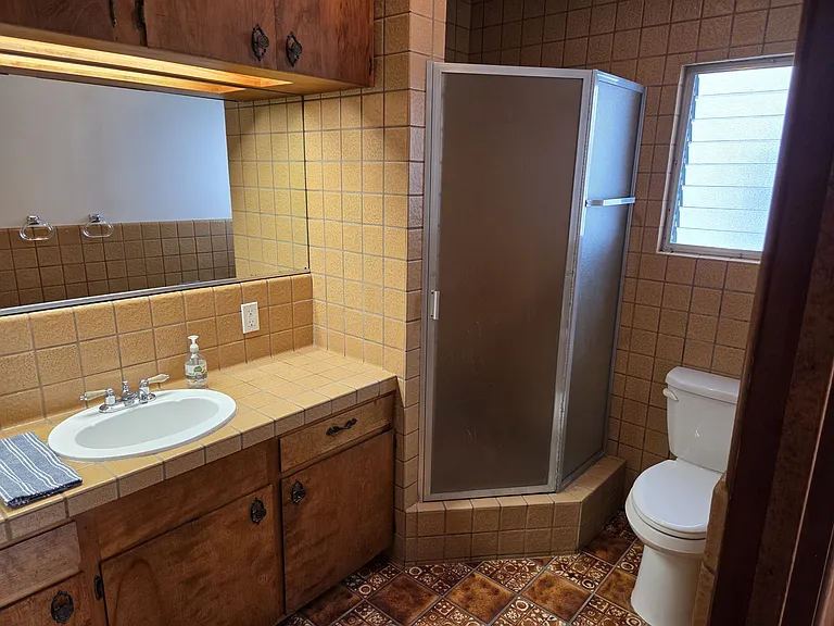 70 64th Pl — Photo 17