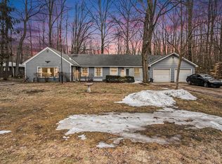 18400 148th Ave, Spring Lake, MI 49456