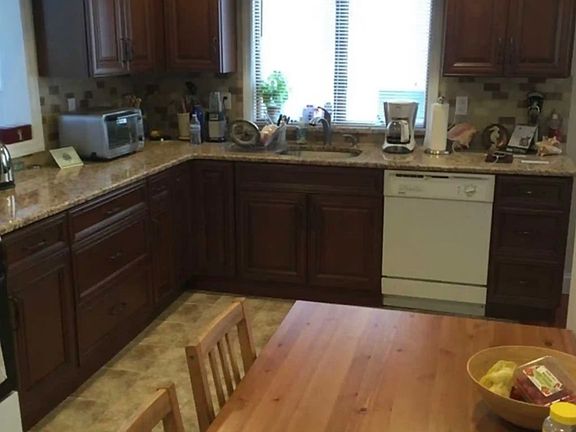 2nd image of 105 Prospect St