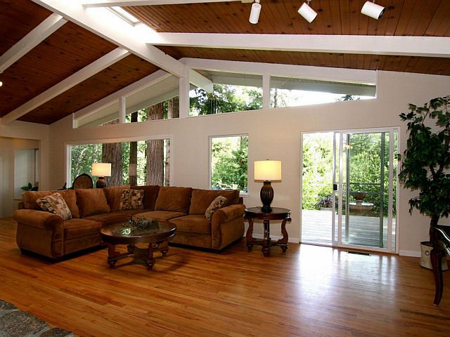 1st image of 24835 Glenwood Dr