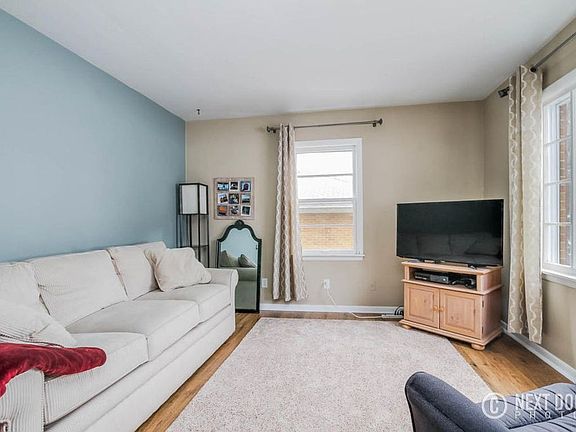 3rd image of 1719 Gratiot St NW