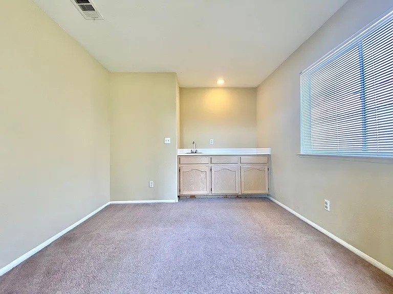 8009 Dover Shores Ave — Photo 22
