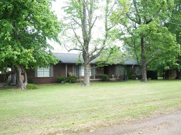 2503 E 26th St, Hope, AR 71801