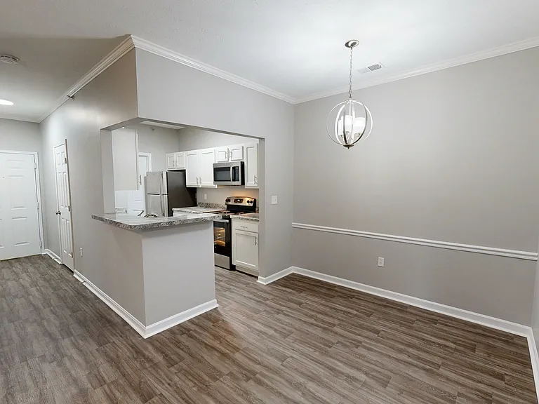 Burlington Oaks Apartments — Photo 50