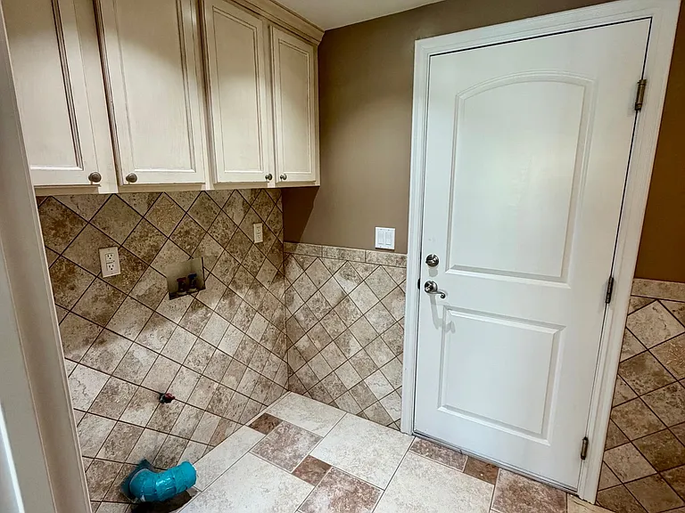 2229 E Chesterton St — Photo 19