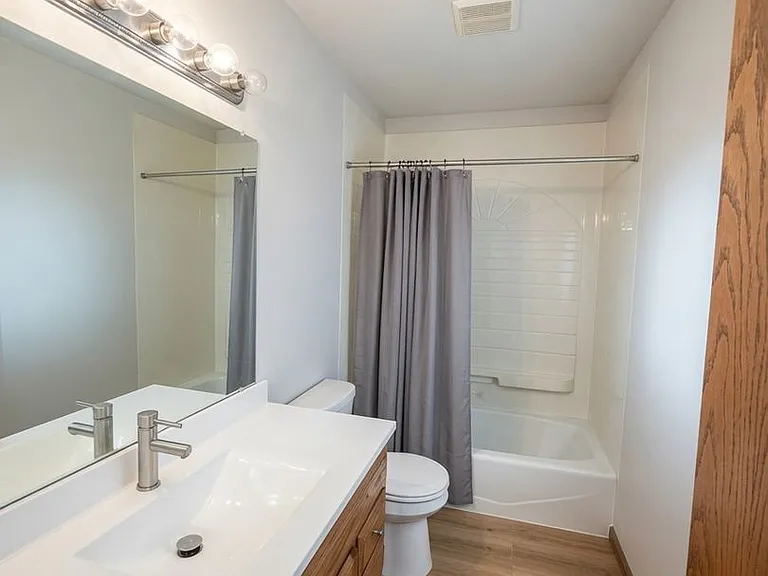 11379 Red Fox Dr N — Photo 10