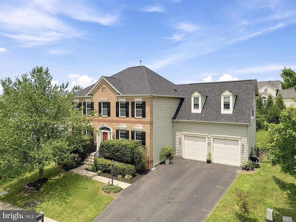 21054 Hooded Crow Dr