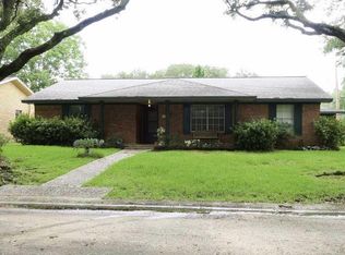 2206 Palomar St, Baytown, TX 77520