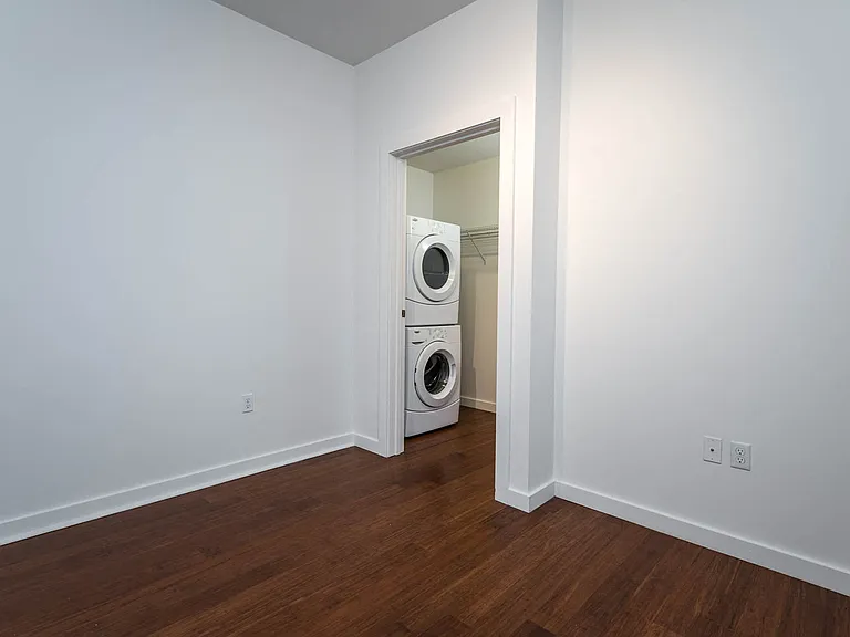 Central Eastside Lofts | Richmond Bedroom