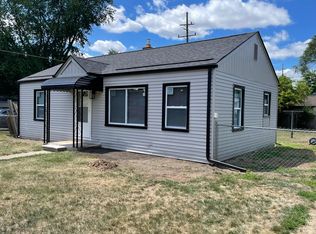 1909 N Crown St, Westland, MI 48185