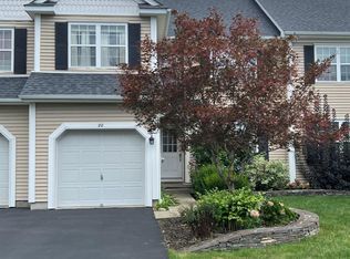 20 Tee Ln, Red hook, NY 12571