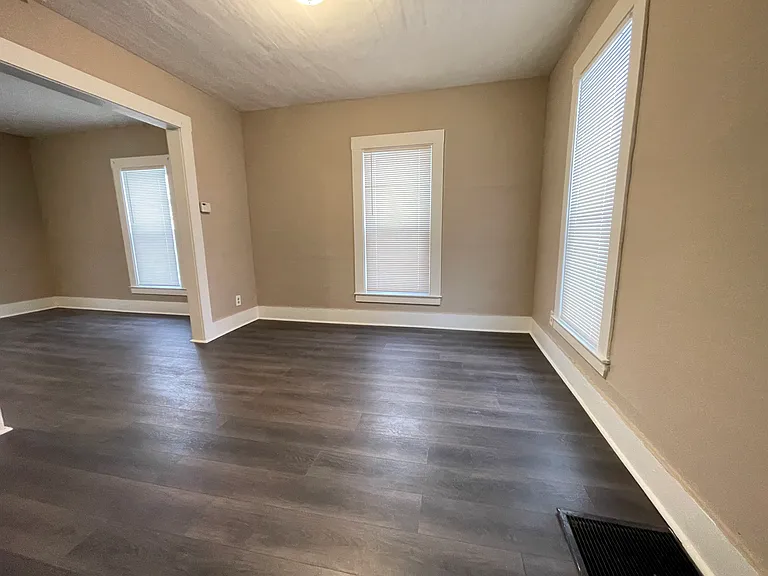 16 Victory Ct — Photo 2