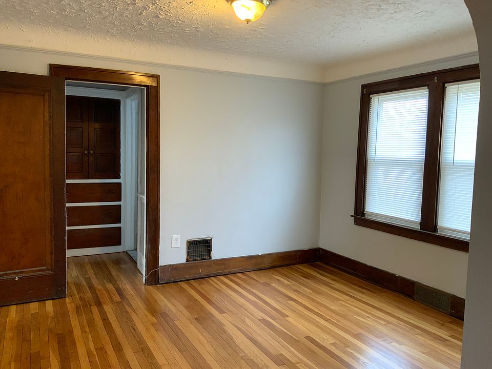 Dining Room 1