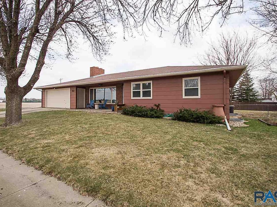 1st image of 100 Ivy Ln