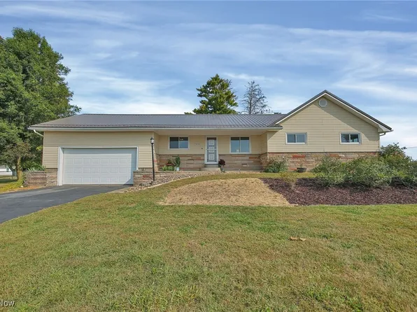 58590 Wolfe St, Newcomerstown, OH 43832