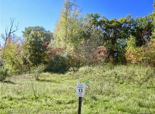 5376 Pebble Beach Dr, Metamora, MI 48455