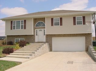 1500 Danielle Dr, Lebanon, MO 65536