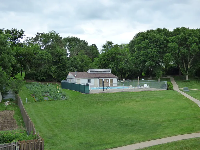 9309 Sandler Dr #5 — Photo 38