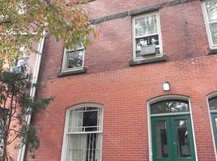 320 S 42nd St #1, Philadelphia, PA 19104