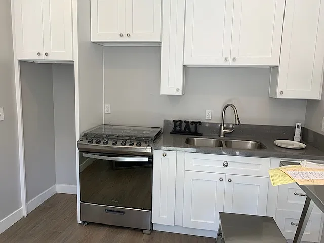 3038 Redwood St — Photo 4