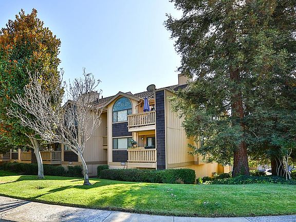 3rd image of 16995 Sorrel Way