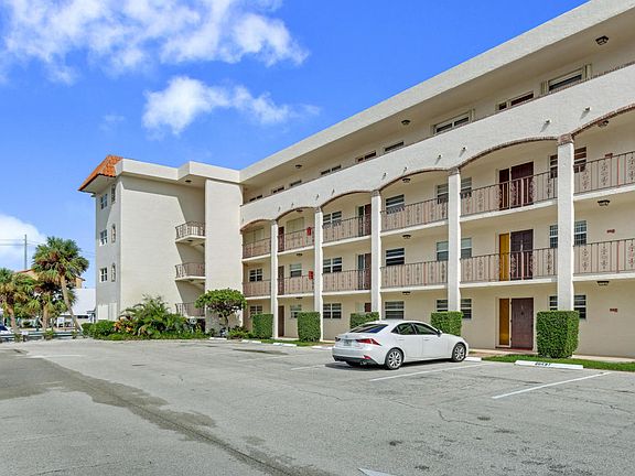 2nd image of 20 Yacht Club Dr APT 203