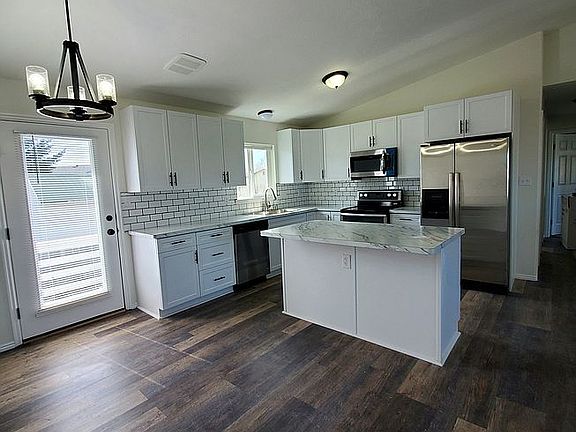 2nd image of 320 Meadowlark Dr