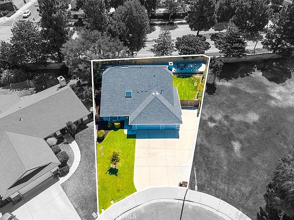 3rd image of 838 Raintree Ct