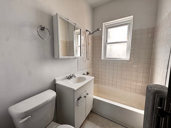 4th image of 4316 N Spaulding Ave #2