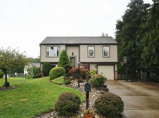 1925 Sheplar Dr, South Park, PA 15129