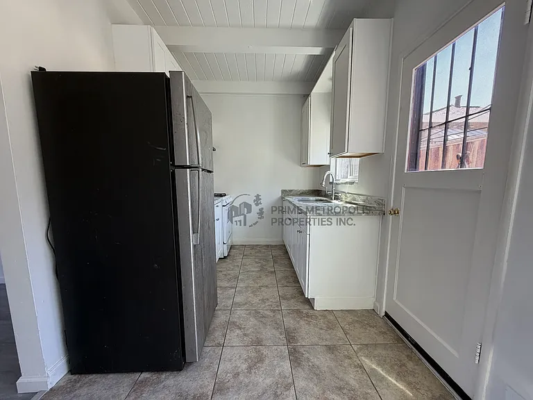 27 Topeka Ave #2 — Photo 10