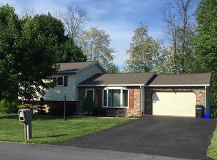 42 Wooded Run Dr, Dillsburg, PA 17019