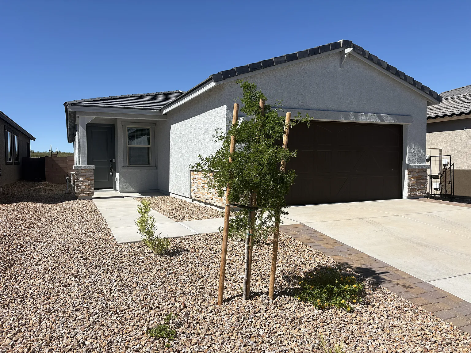 3 bed, 1326 sqft, $2,000 — Photo 1