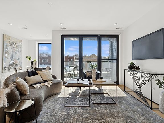 2nd image of 2212 W Lawrence Ave #2E